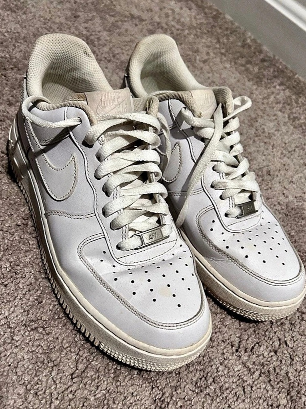 Nike Air Force 1 White Sneakers US 7.5